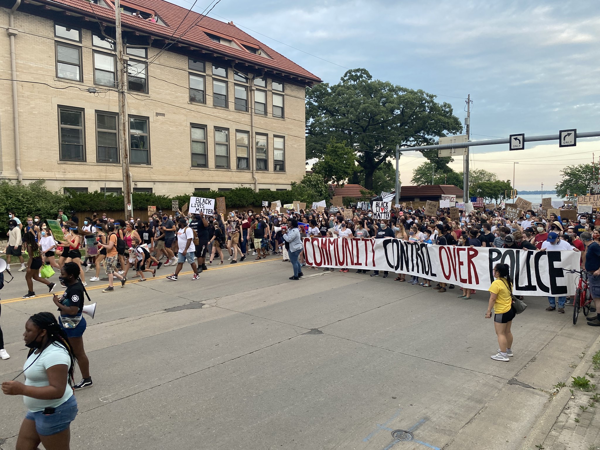 Ahead of final decision, Madison community weighs in on new police chief - Vimarsana News
