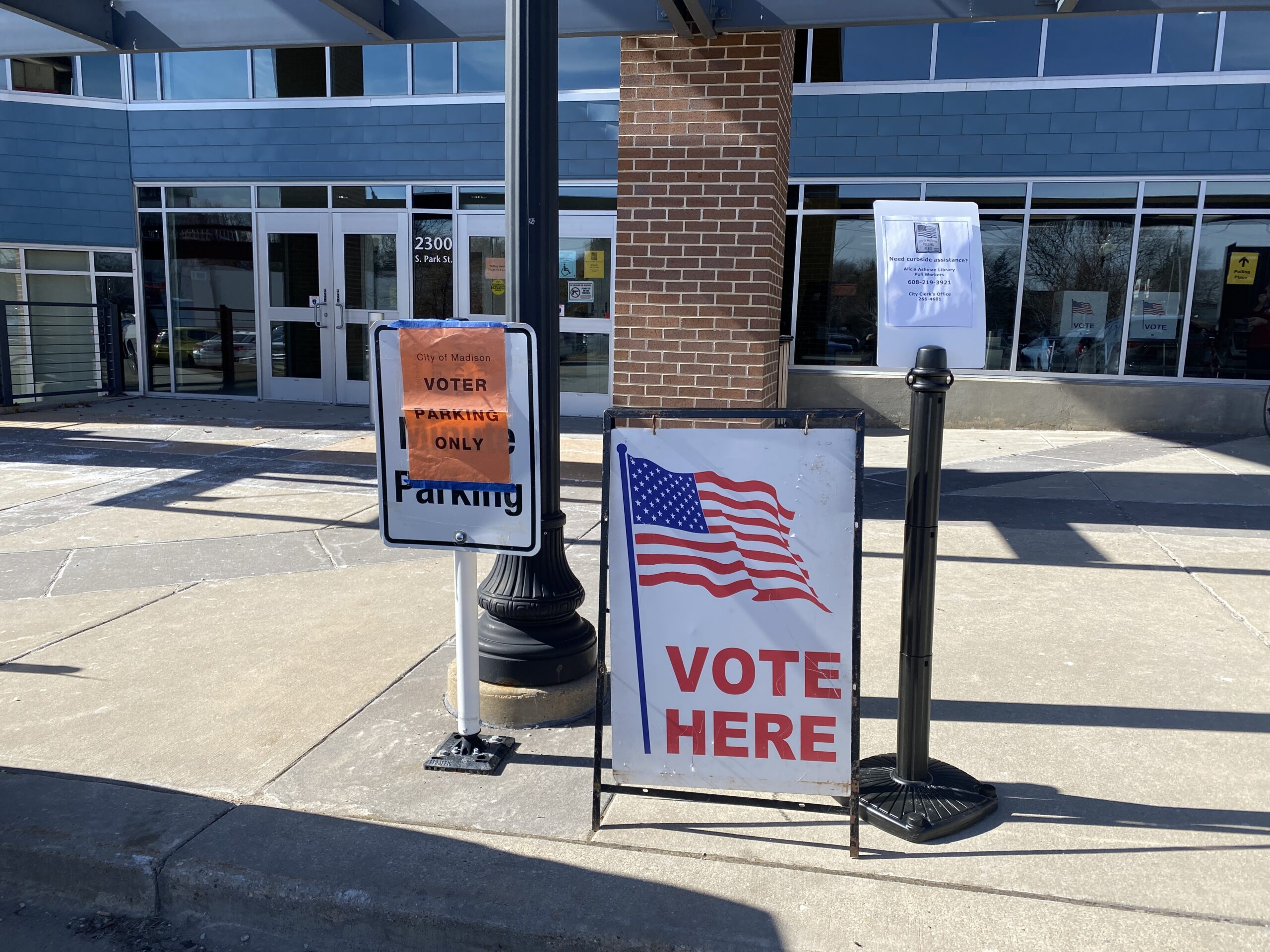 Madison Residents Hit the Polls - WORT-FM 89.9